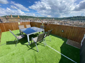 Bath Roof Terrace Apartment, City Centre, Sleeps up to 8